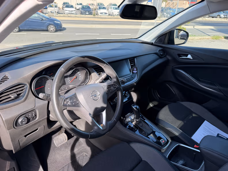 Opel Grandland X - 8