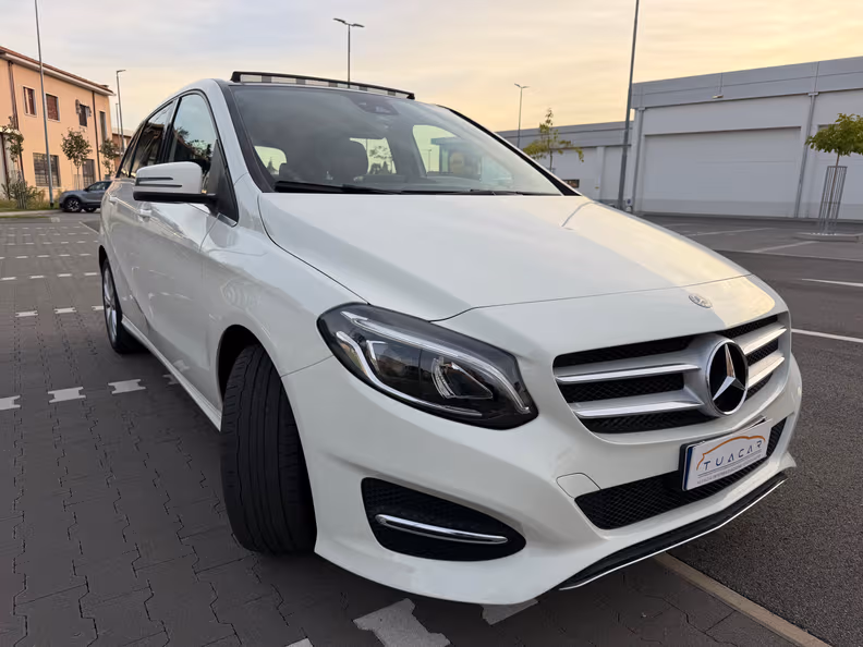 Mercedes-Benz 200 - 3