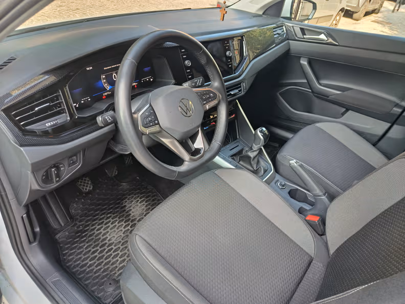 Volkswagen Polo - 8
