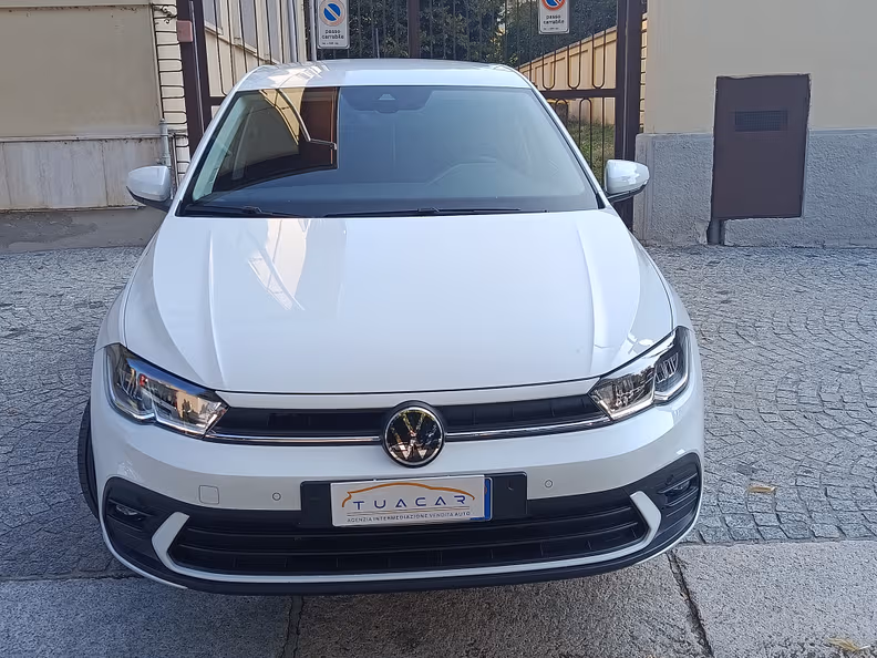 Volkswagen Polo - 2
