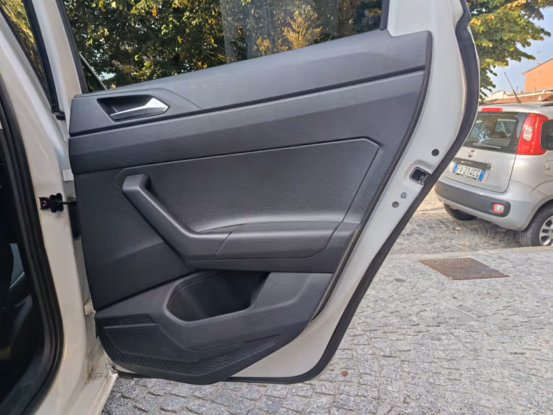 Volkswagen Polo - 28