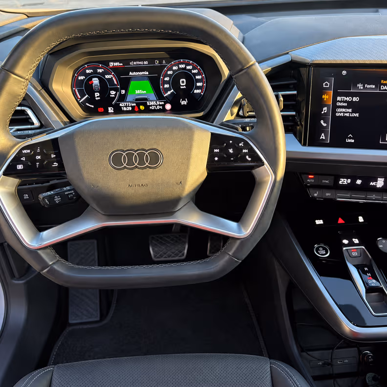 Audi Q4 - 15