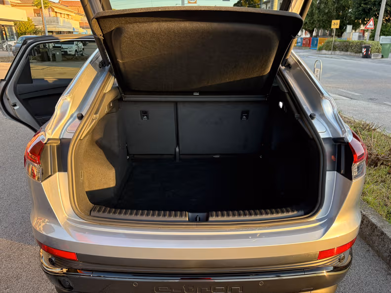 Audi Q4 - 22
