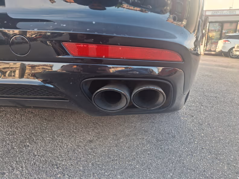 Porsche Panamera - 12