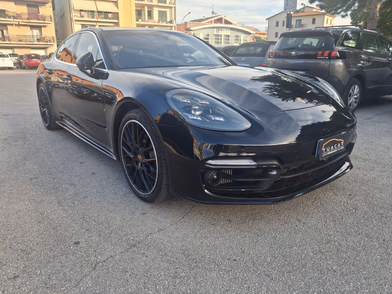 Porsche Panamera - 3