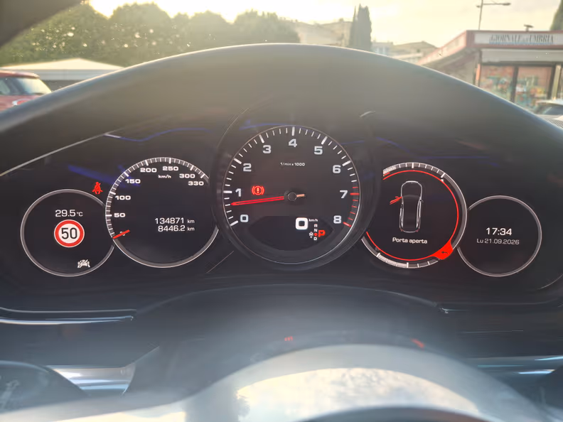 Porsche Panamera - 15