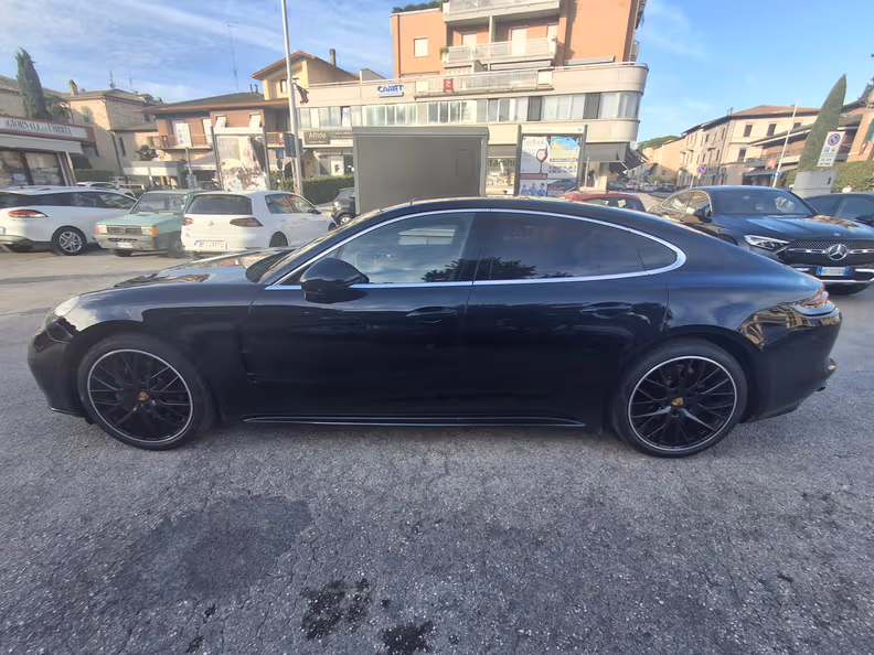 Porsche Panamera - 7