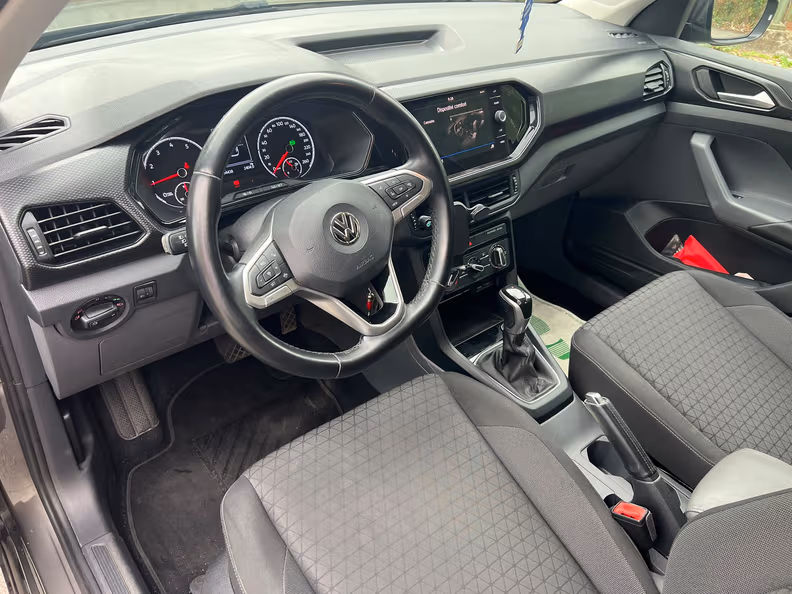 Volkswagen T-Cross - 11