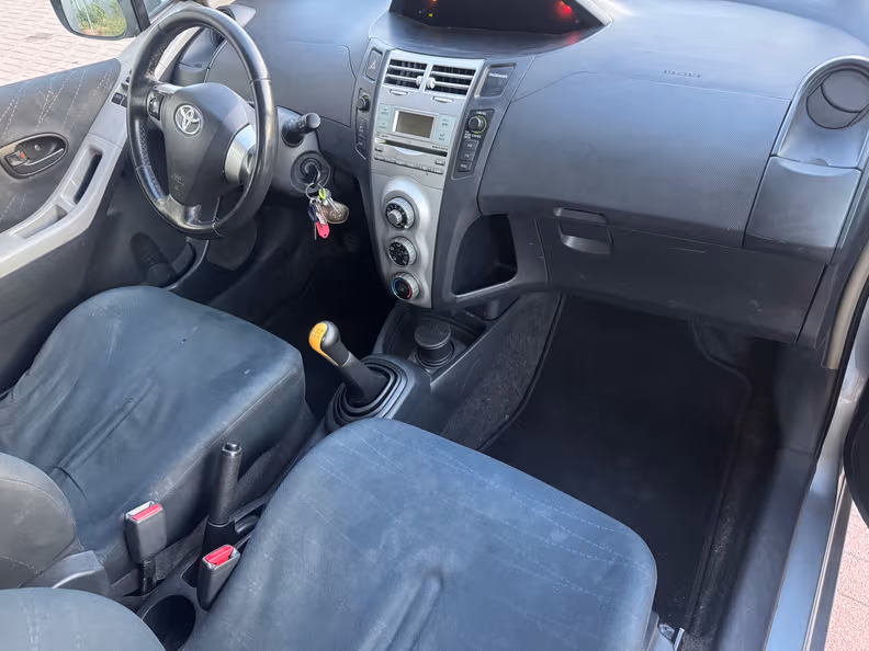 Toyota Yaris - 9