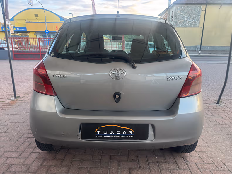 Toyota Yaris - 5