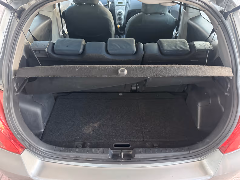 Toyota Yaris - 25