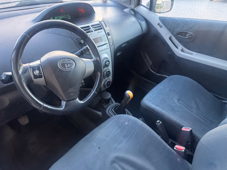 Toyota Yaris - 7
