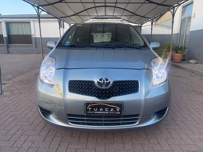 Toyota Yaris - 2