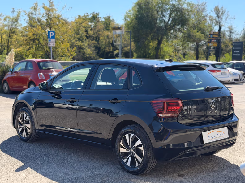 Volkswagen Polo - 2