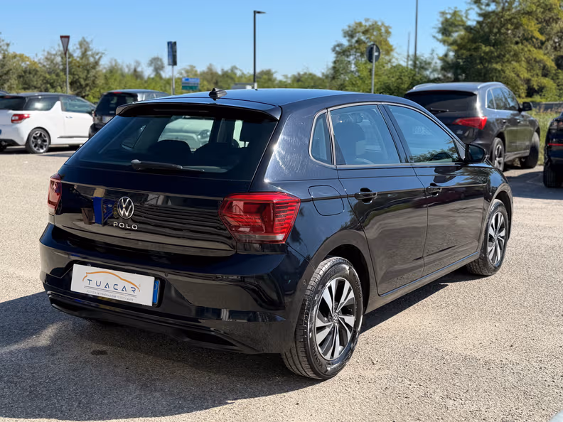 Volkswagen Polo - 4