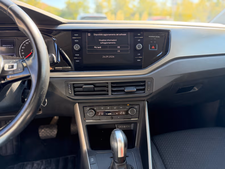 Volkswagen Polo - 12
