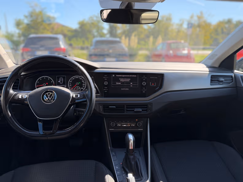 Volkswagen Polo - 16