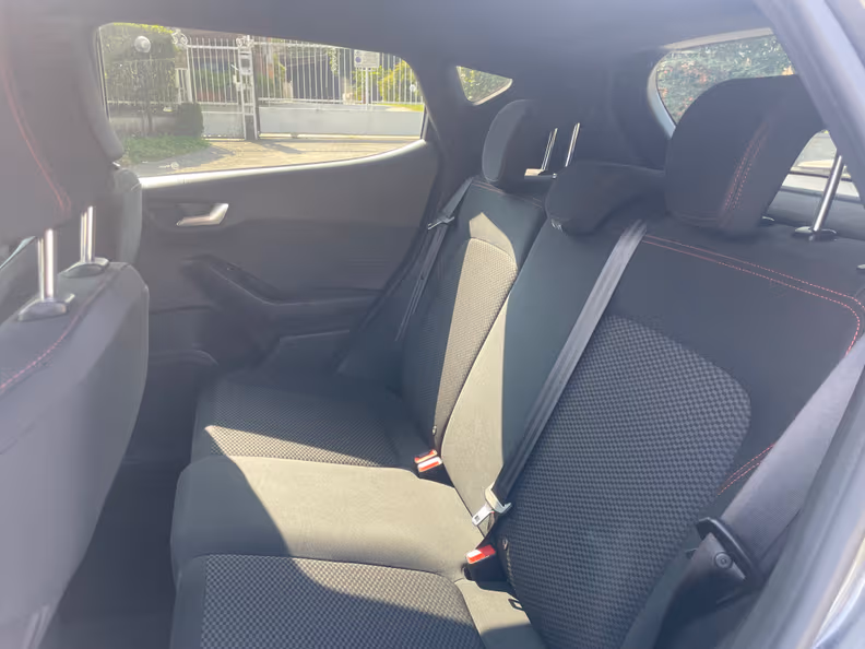 Ford Fiesta - 25