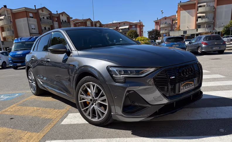 Audi e-tron
