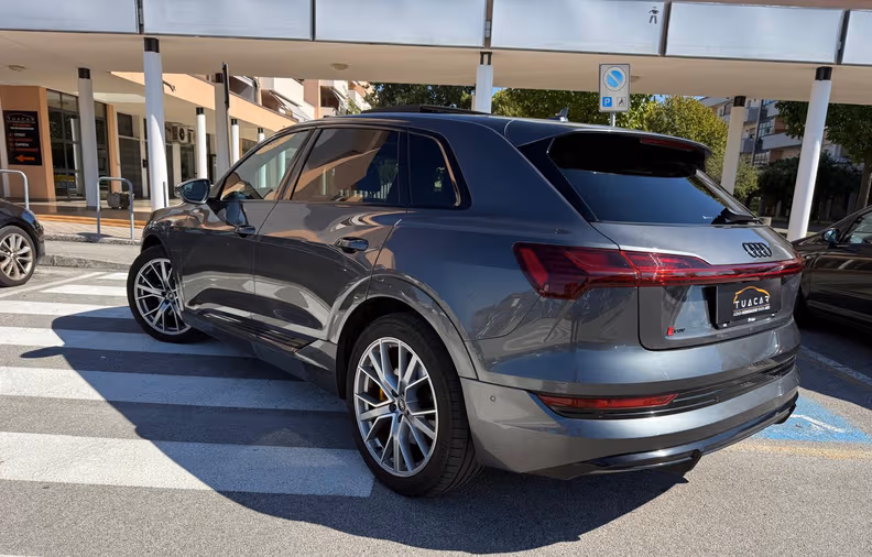 Audi e-tron - 5