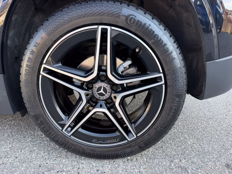 Mercedes-Benz GLA - 46