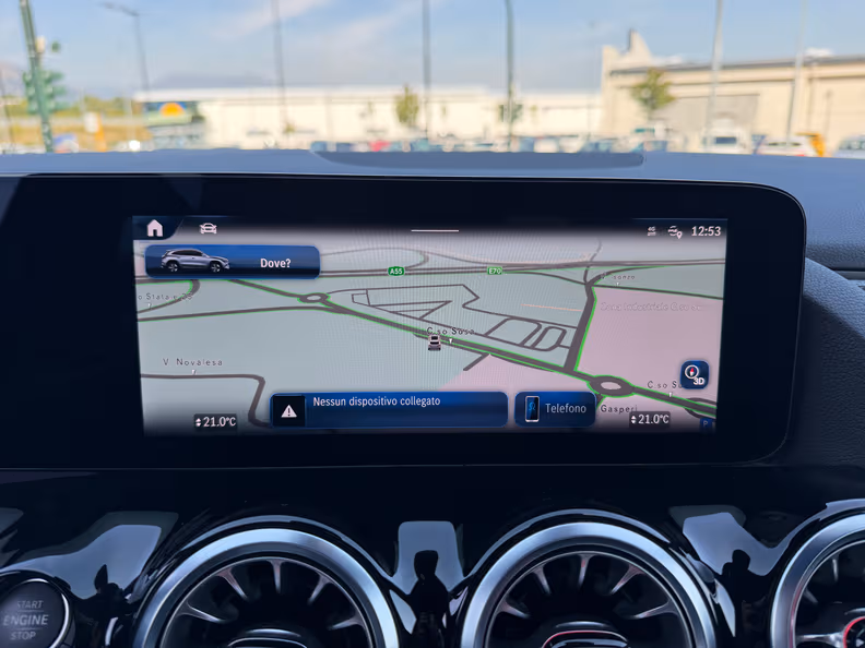 Mercedes-Benz GLA - 16