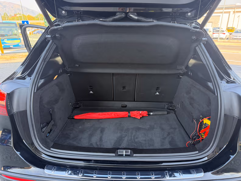 Mercedes-Benz GLA - 41