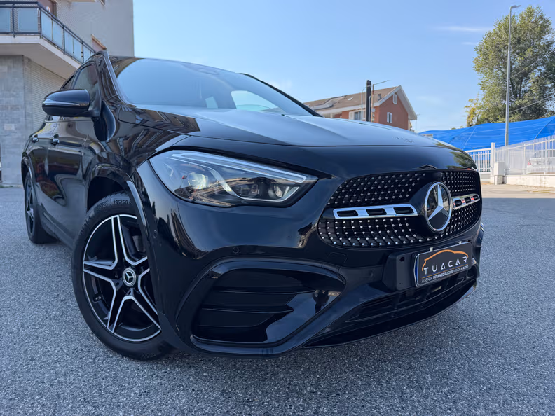 Mercedes-Benz GLA - 37