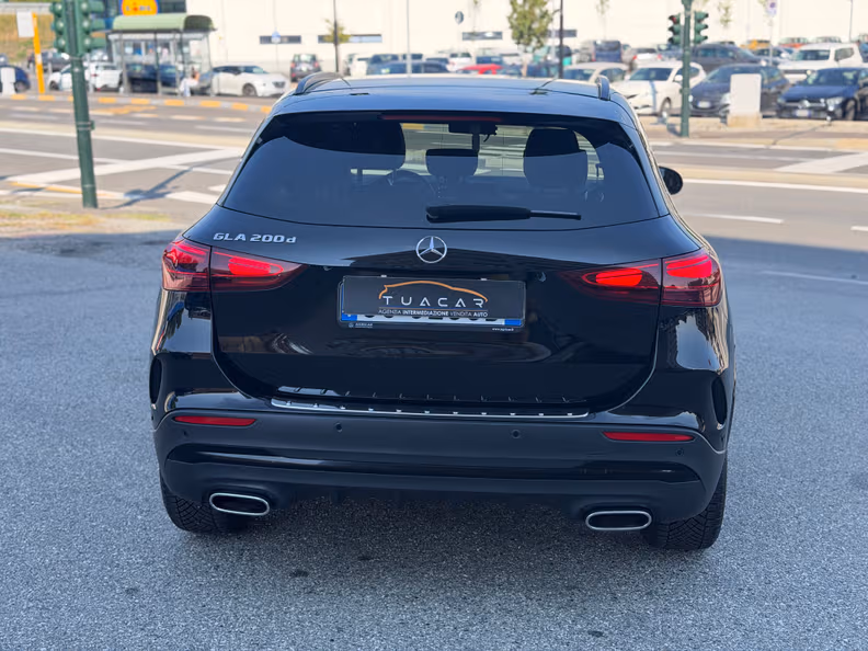 Mercedes-Benz GLA - 40