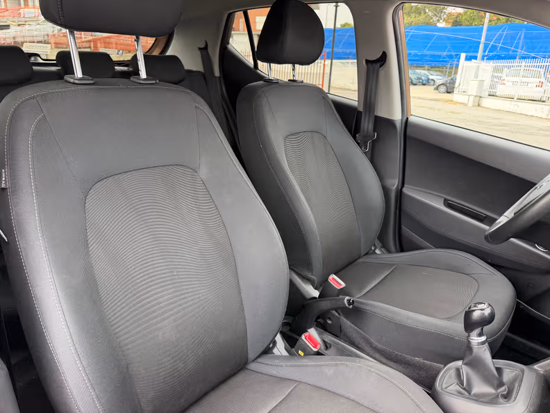 Hyundai i10 - 12