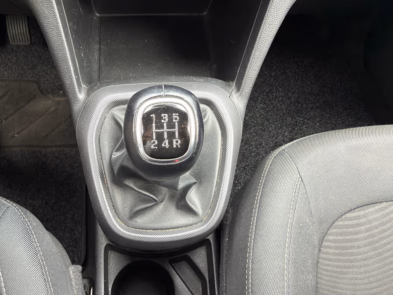 Hyundai i10 - 24