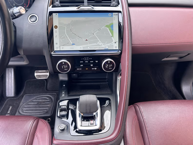 Jaguar E-Pace - 17