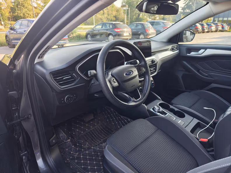 Ford Focus - 13