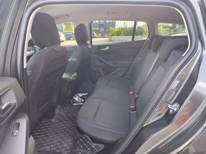 Ford Focus - 29