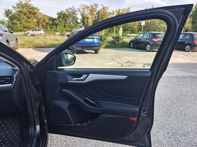 Ford Focus - 22