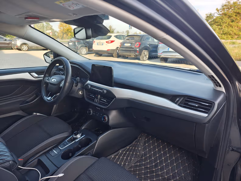Ford Focus - 24