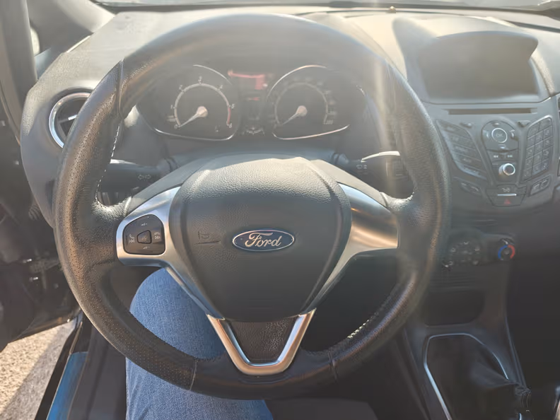 Ford Fiesta - 16