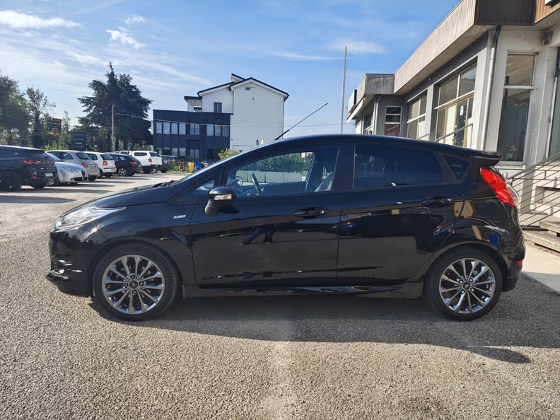 Ford Fiesta - 2