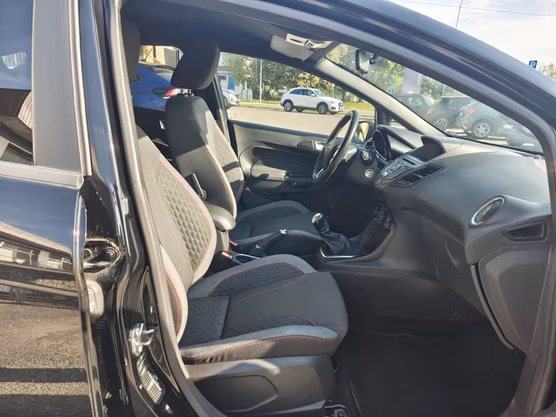 Ford Fiesta - 21