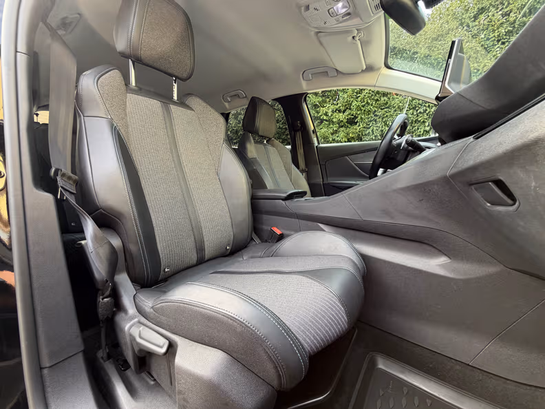 Peugeot 3008 - 19