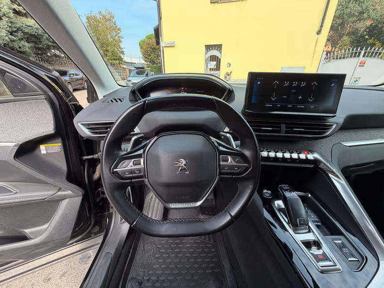 Peugeot 3008 - 11