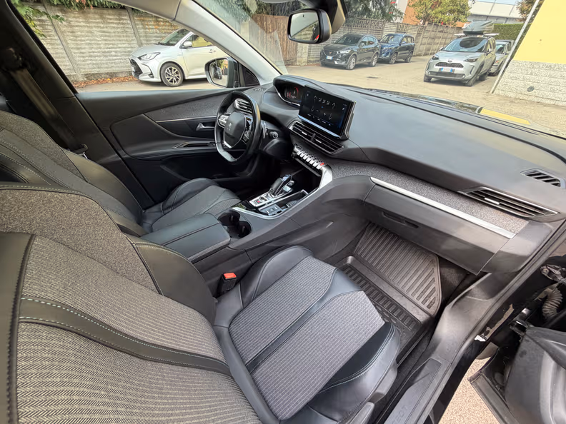 Peugeot 3008 - 18
