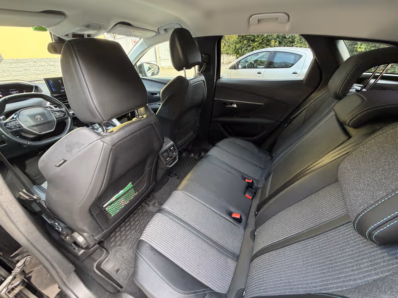 Peugeot 3008 - 23