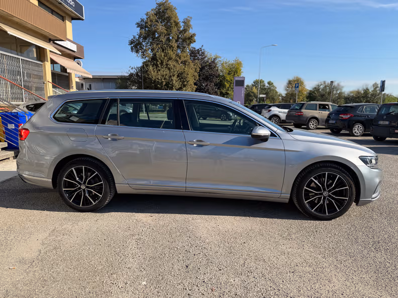 Volkswagen Passat - 6