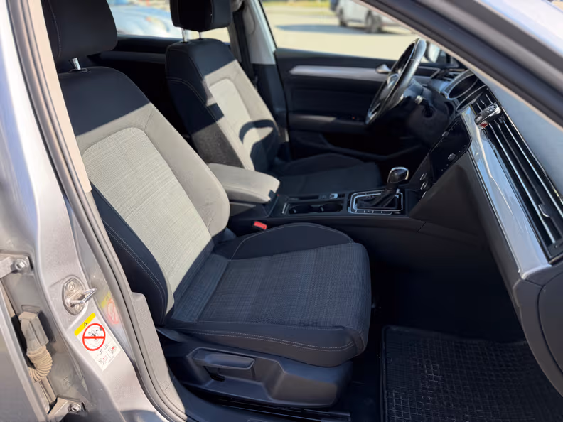 Volkswagen Passat - 20