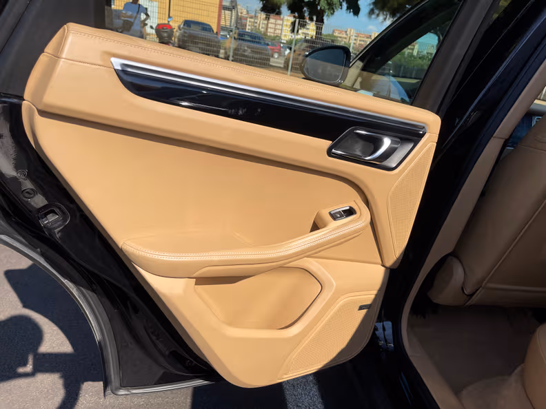 Porsche Macan - 26