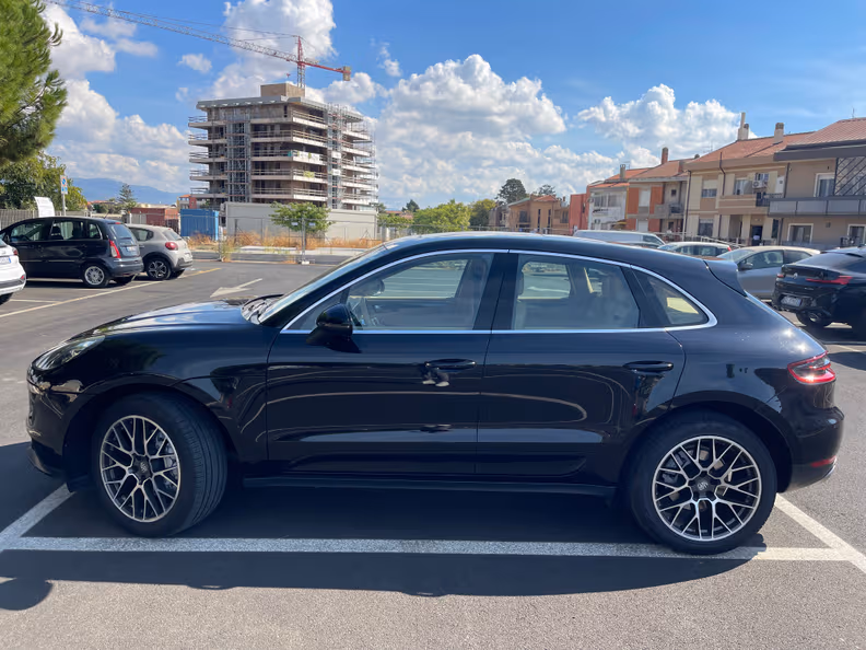 Porsche Macan - 37