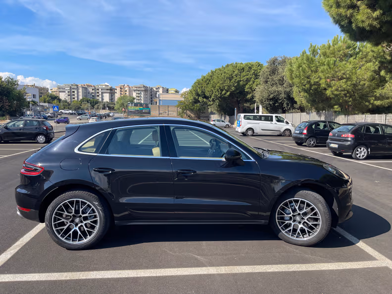 Porsche Macan - 36