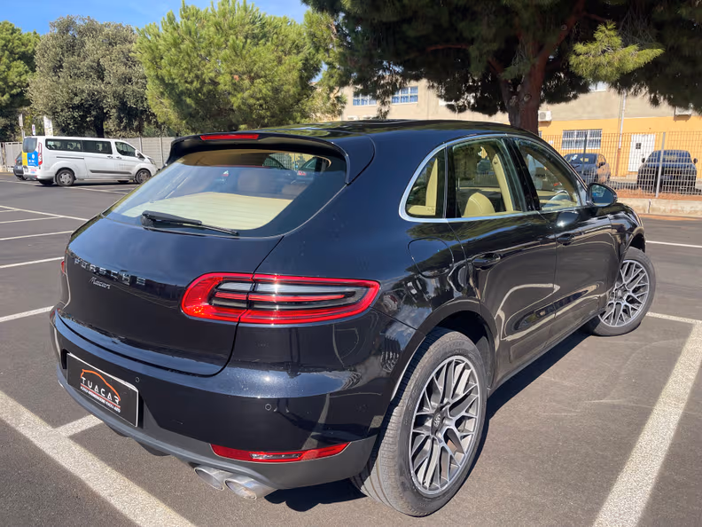 Porsche Macan - 3