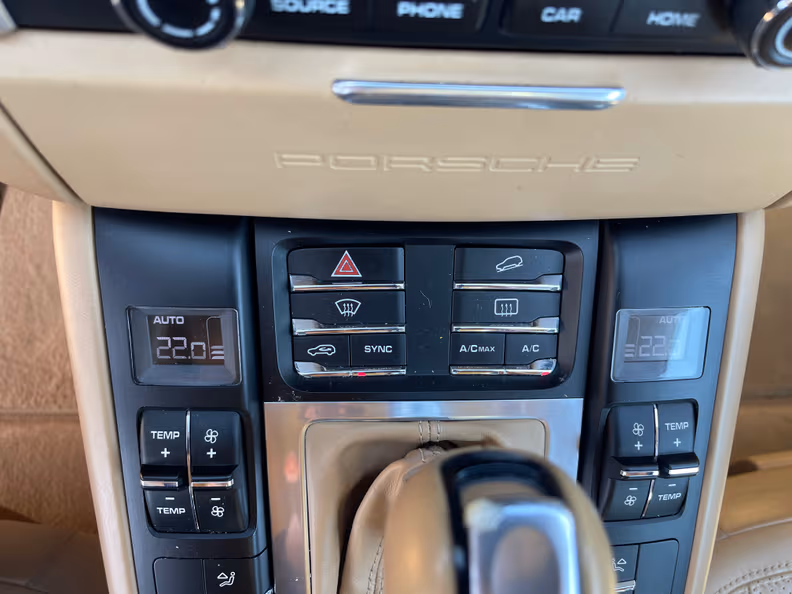 Porsche Macan - 17